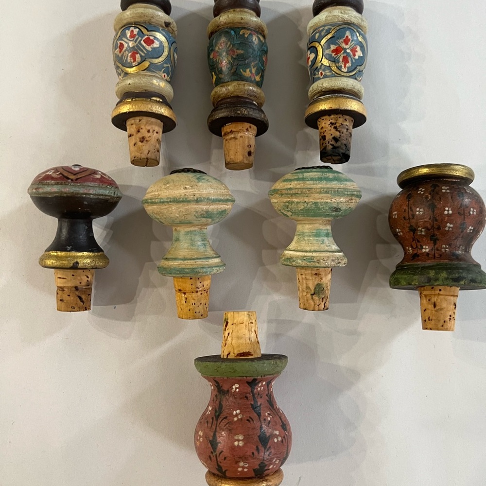 WOODEN BOTTLE STOPPERS